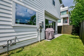 7603 Jacquelyn Gdns Ln in Houston, TX - Building Photo - Building Photo