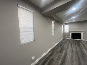 17639 W Vuong Pl in Northridge, CA - Building Photo - Building Photo