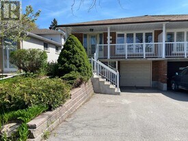 11 Pindar Crescent in Toronto, ON - Building Photo