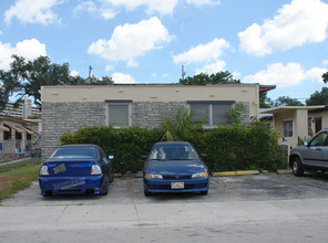 1333 NW 6th St in Miami, FL - Building Photo - Building Photo