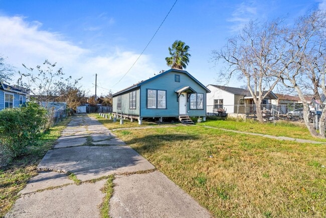 3127 Magnolia St in Corpus Christi, TX - Building Photo - Building Photo