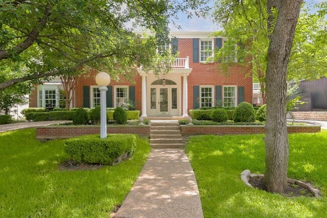 property at 3001 Hillview Rd