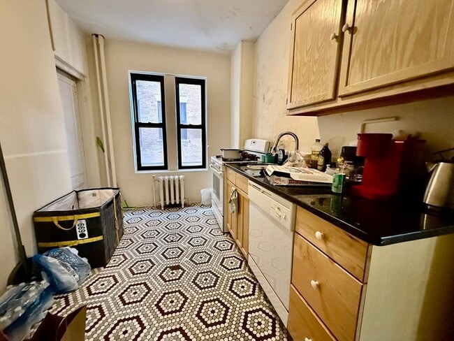 property at 452 Park Dr