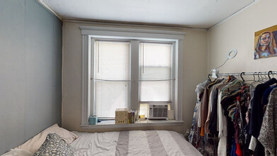251 Kelton St, Unit 10 in Boston, MA - Foto de edificio - Building Photo
