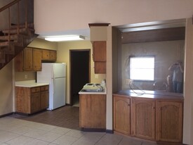 1401 Stone St, Unit J in Jonesboro, AR - Building Photo - Building Photo