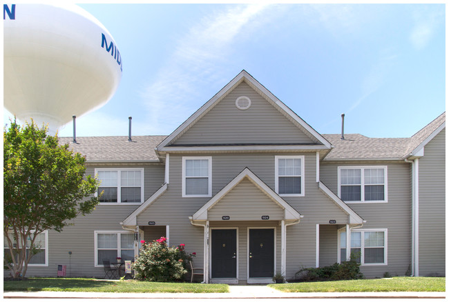 Greenlawn Apartments in Middletown, DE - Foto de edificio - Building Photo