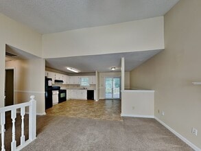 114 Hampton Oaks Dr in Hampton, GA - Foto de edificio - Building Photo