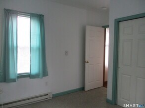 76 Dog Hill Rd in Killingly, CT - Building Photo - Building Photo