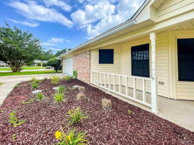9049 Bluebay Ln in Pensacola, FL - Building Photo - Building Photo