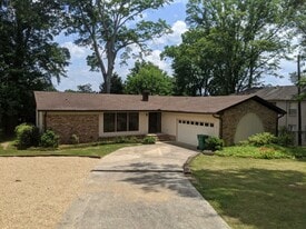 133 Memory Ct in Birmingham, AL - Building Photo