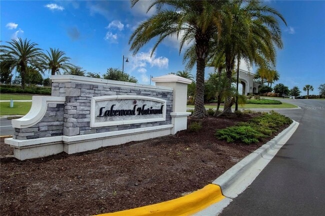 16804 Vardon Ter, Unit 201 in Bradenton, FL - Building Photo - Building Photo