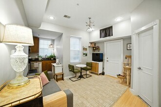 3510 16th St NW, Unit 204 in Washington, DC - Building Photo - Building Photo