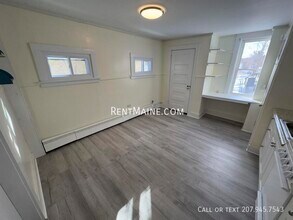 200 Center St, Unit 4 in Old Town, ME - Building Photo - Building Photo