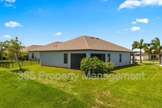 15257 Mille Fiore Blvd in Port Charlotte, FL - Building Photo - Building Photo