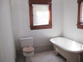 1313 Maple Ave SW in Roanoke, VA - Foto de edificio - Building Photo