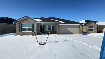 16205 Lovers Ln in Piedmont, OK - Building Photo