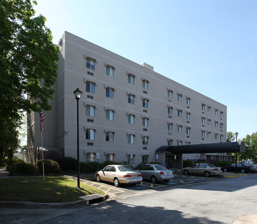 Clisby Towers in Macon, GA - Foto de edificio