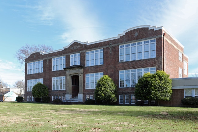Bacon Retirement Community in Richmond, VA - Building Photo - Building Photo