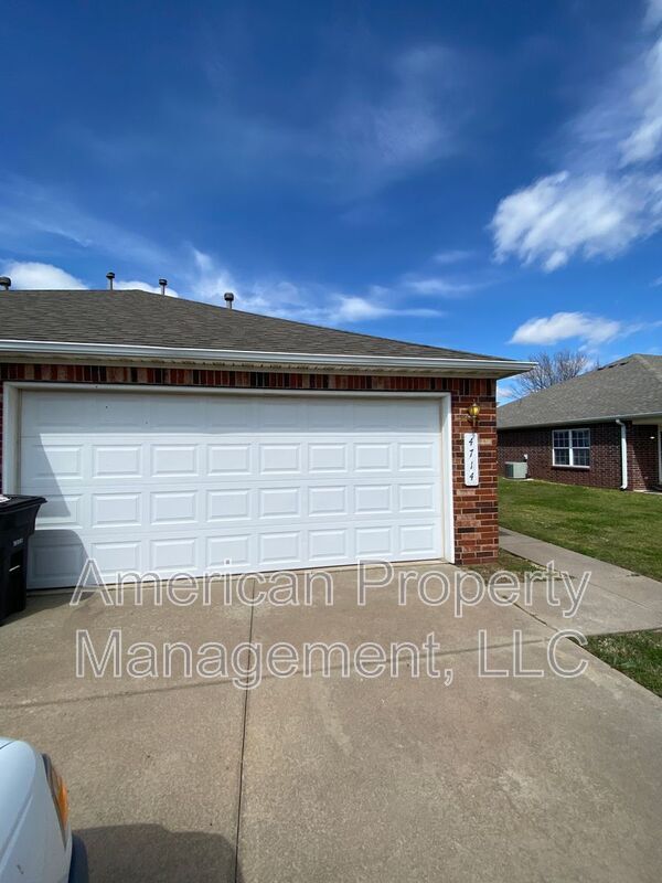 4714 NE Wisconsin St in Bartlesville, OK - Building Photo - Building Photo