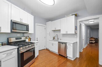 4363 N Lincoln Ave, Unit 3 in Chicago, IL - Building Photo - Building Photo