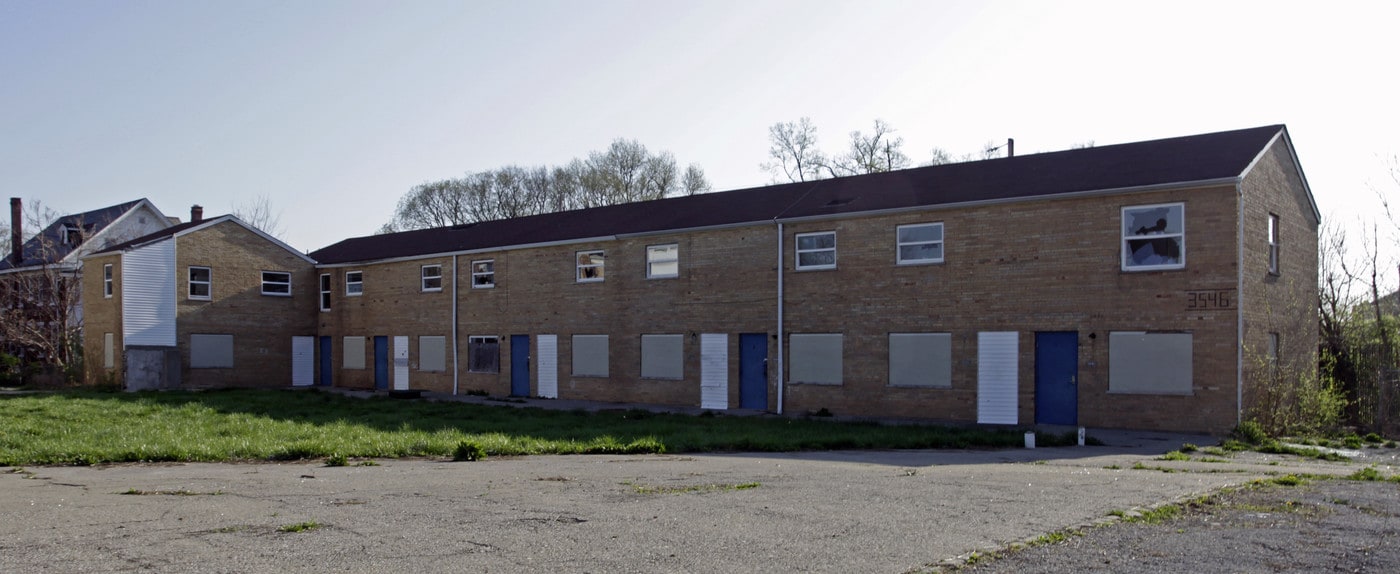 3546-3550 Van Antwerp Pl in Avondale, OH - Building Photo