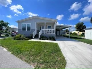 71 Bern Dr in North Fort Myers, FL - Foto de edificio