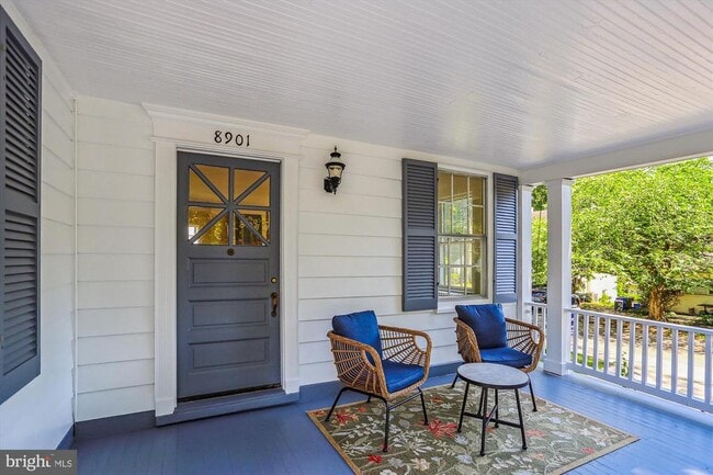 8901 Montgomery Ave in Chevy Chase, MD - Building Photo - Building Photo