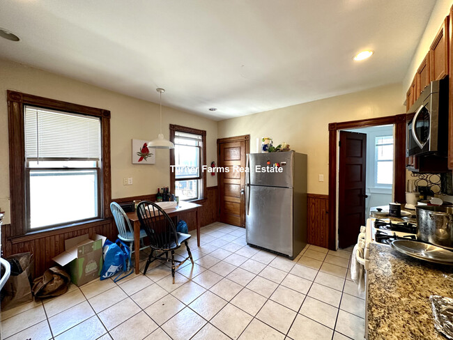 18 Romsey St, Unit 4
