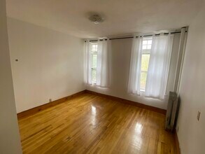 1905 Beacon St in Brookline, MA - Foto de edificio - Building Photo