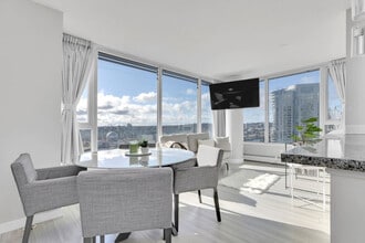 688 Abbott St in Vancouver, BC - Building Photo - Building Photo