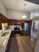 130 Teton Ln, Unit 8 in Mankato, MN - Building Photo - Building Photo