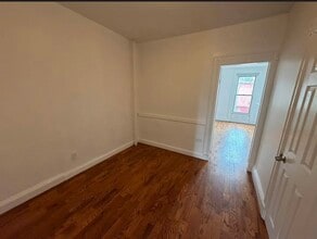 981 Hancock St, Unit 3 in Brooklyn, NY - Building Photo - Building Photo