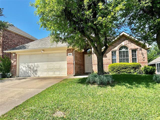 404 Renee Dr in Euless, TX - Foto de edificio