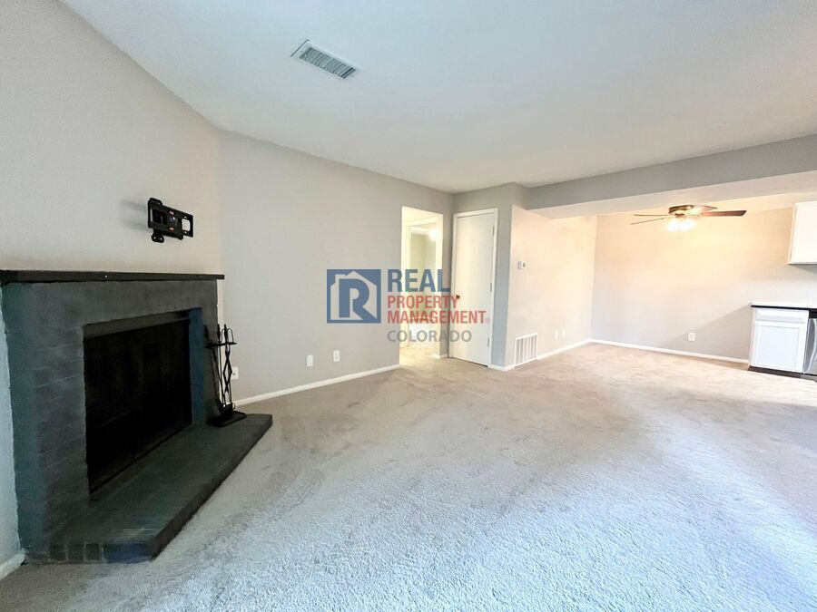 5300 Cherry Creek S Dr in Denver, CO - Building Photo