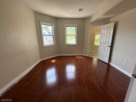 195 N 11th St in Newark, NJ - Building Photo