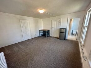 11 S Main St in New Milford, CT - Building Photo - Building Photo
