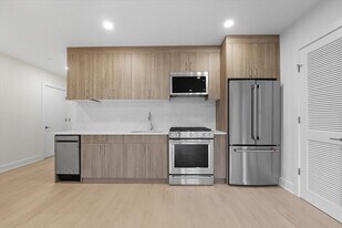 303 Madison St in Hoboken, NJ - Building Photo