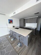 801 S Miami Ave, Unit 3304 in Miami, FL - Building Photo - Building Photo