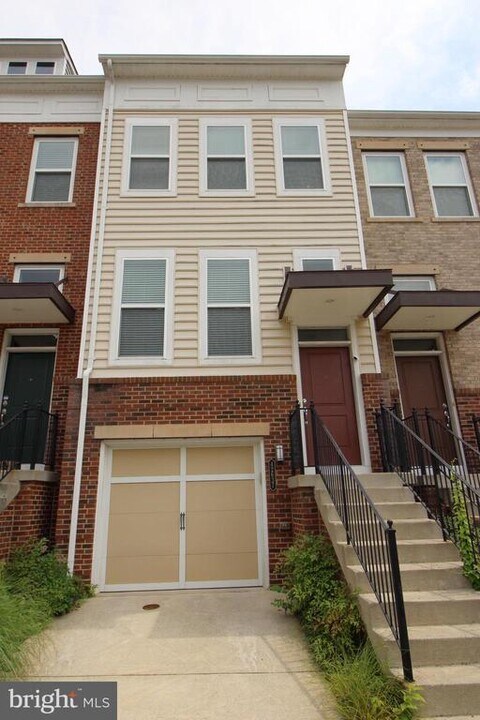 42637 New Dawn Terrace in Ashburn, VA - Building Photo