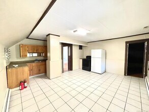 21 Elm St in Ansonia, CT - Building Photo - Building Photo