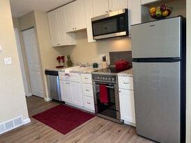 810 Yucca Dr in Lamar, CO - Building Photo