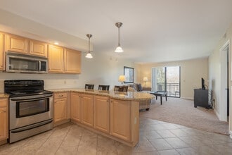 The Towers at Greenville in Wilmington, DE - Building Photo - Interior Photo