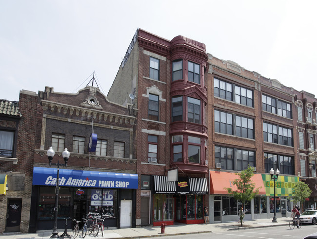 1439 N Milwaukee Ave in Chicago, IL - Foto de edificio - Building Photo