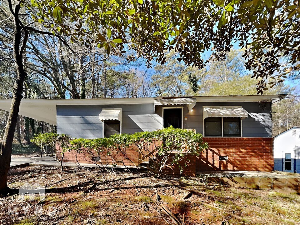 3659 Ruby H Harper Blvd SE in Atlanta, GA - Building Photo