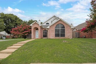 4477 Sierra Dr in Grand Prairie, TX - Building Photo - Building Photo