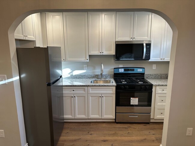 2036 Grinnalds Ave in Baltimore, MD - Building Photo - Building Photo