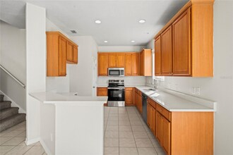 27004 Stillbrook Dr in Wesley Chapel, FL - Foto de edificio - Building Photo