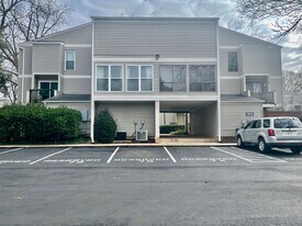 1614 Flynnwood Dr in Charlotte, NC - Building Photo