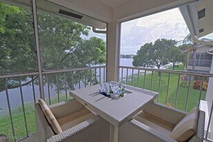 7778 Emerald Cir in Naples, FL - Building Photo