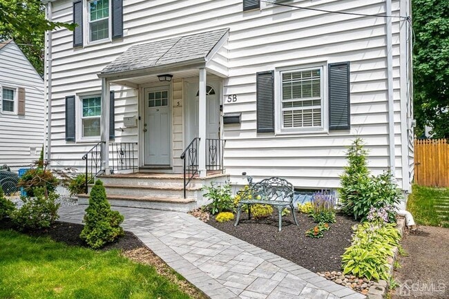 property at 5 Mayfield Pl